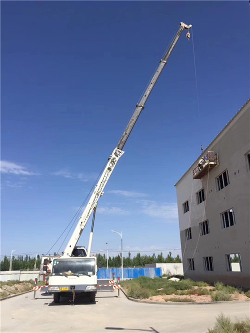 港北区“轻装强干”—— 吊车的 “轻量化臂架” 技术